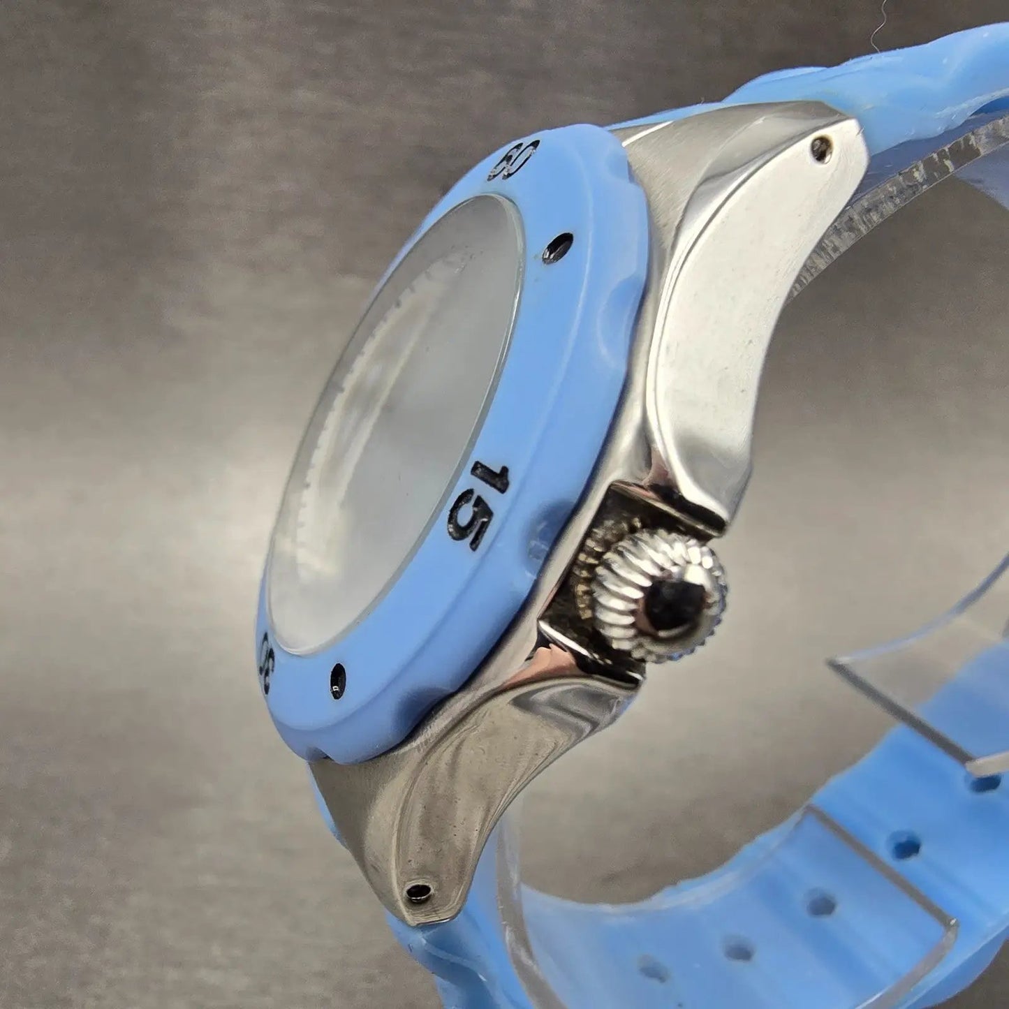 Invicta Angle Dive Watch Women 38mm White Dial Steel Blue Daydate 0735 New Batt2