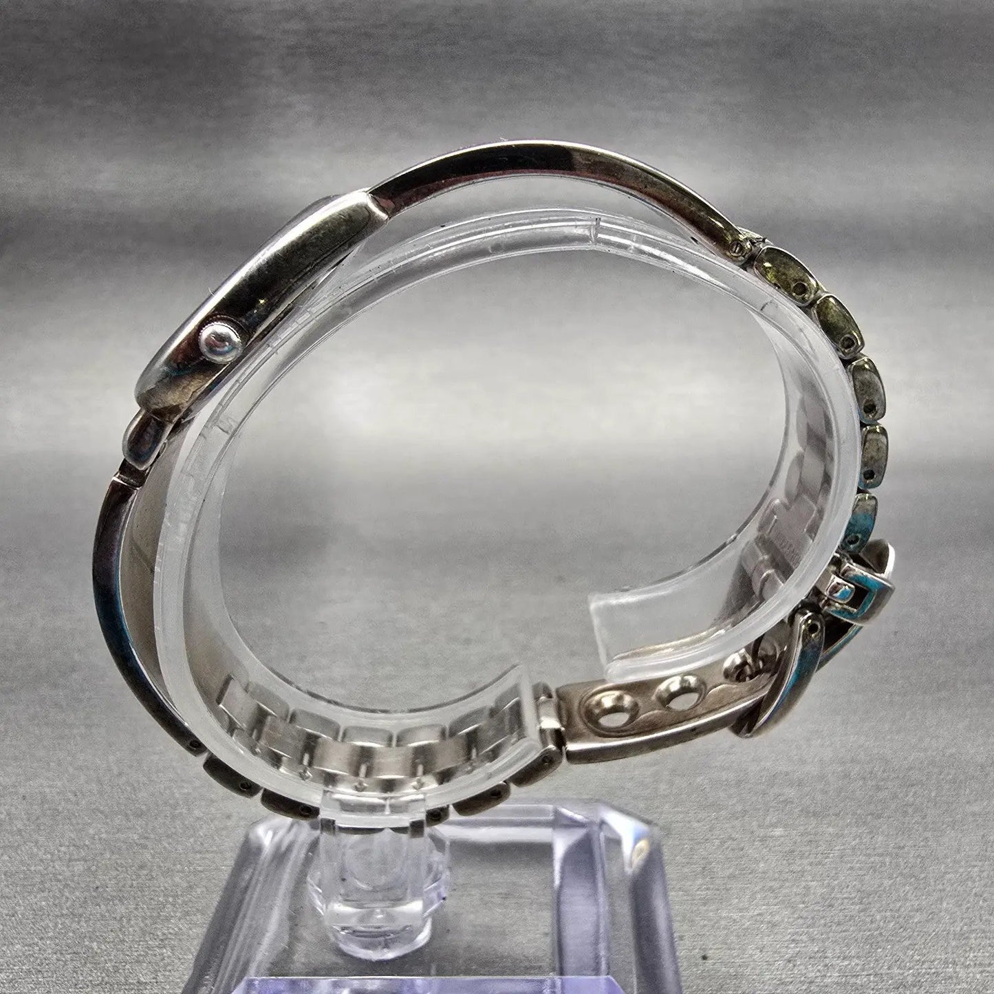 Bulova Watch Women 25mm Black Dial Silver Tone Round Bangle 96L18 New Battery F6