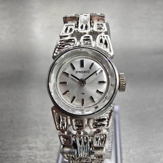 Seiko Watch Women 16mm Silver Dial Silver Tone Round 11-0549 Manual Wind Runs0