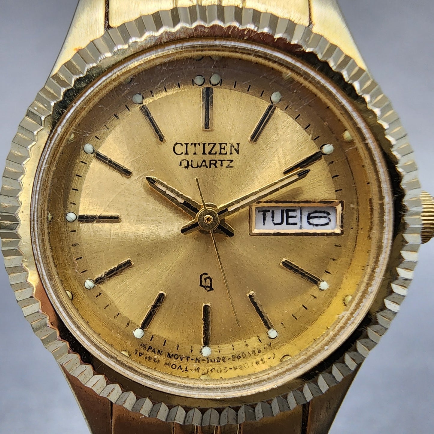 Citizen CQ Watch Women 25mm Champagne Dial Gold Tone Daydate 1002R15101 NewBat1