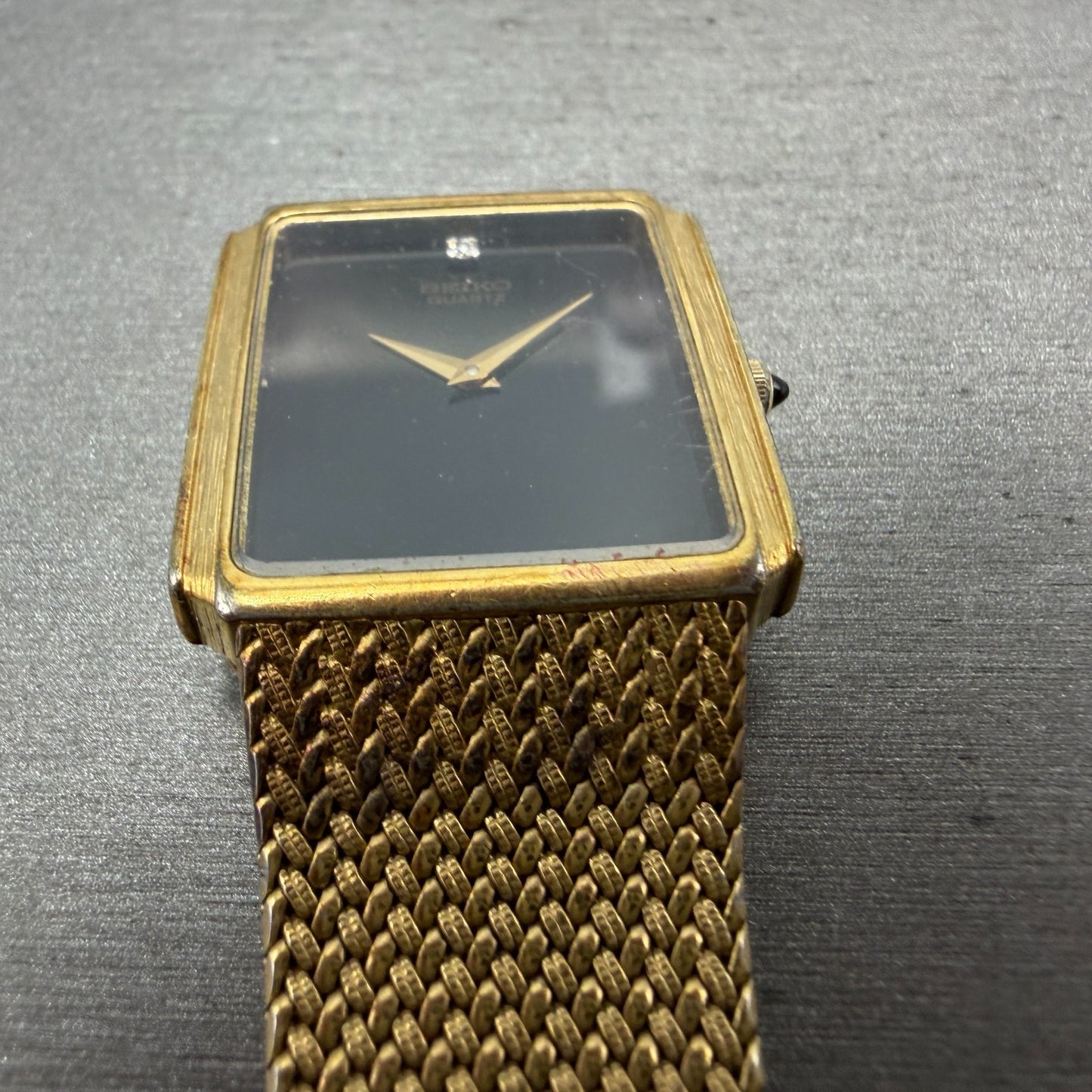 Seiko Tank Watch Men 25mm Black Dial Gold Tone Rectangle READ!! 7430-5499 NewBat2