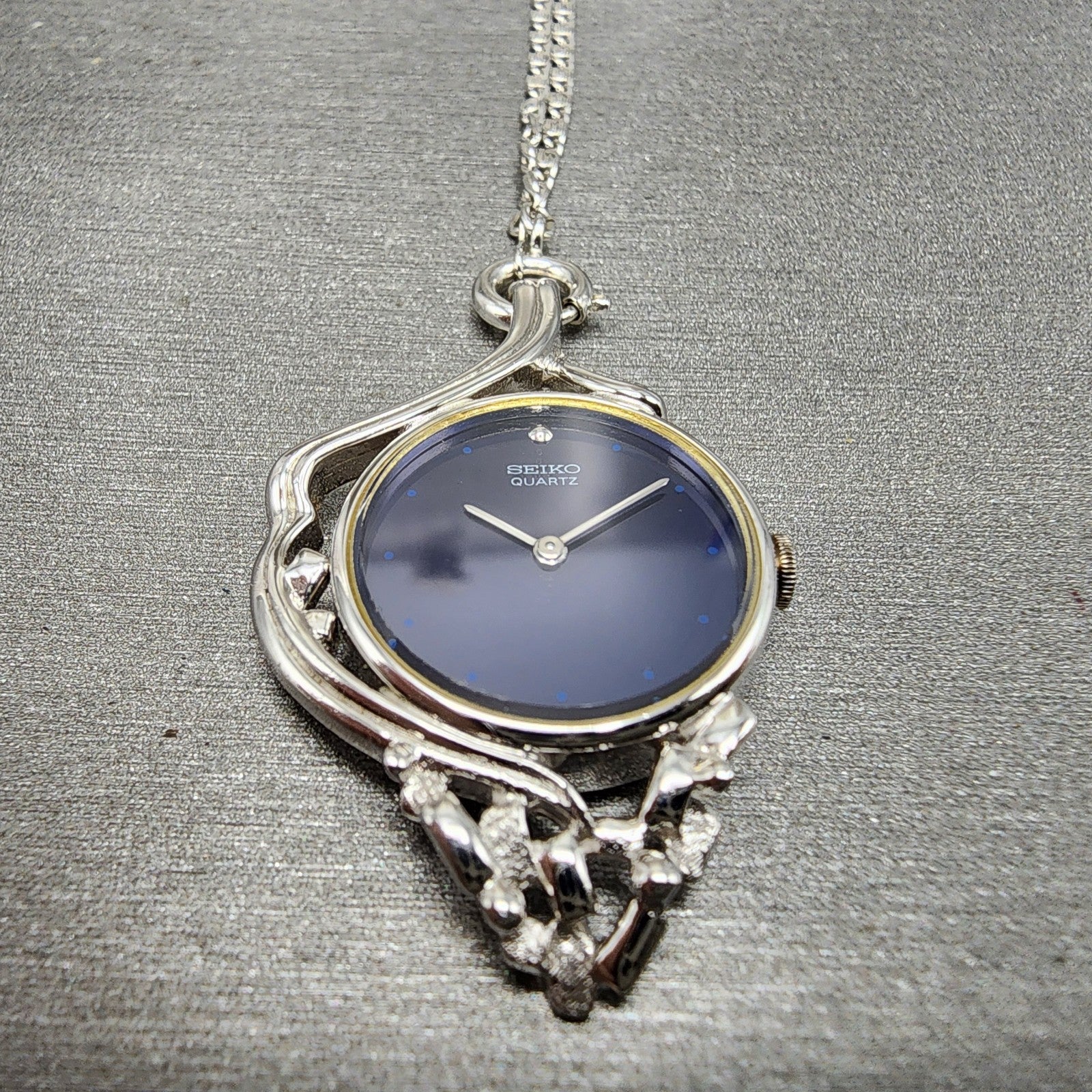 Seiko Necklace Watch Women 25mm Blue Dial Silver Tone Round 14001050 New Batt2