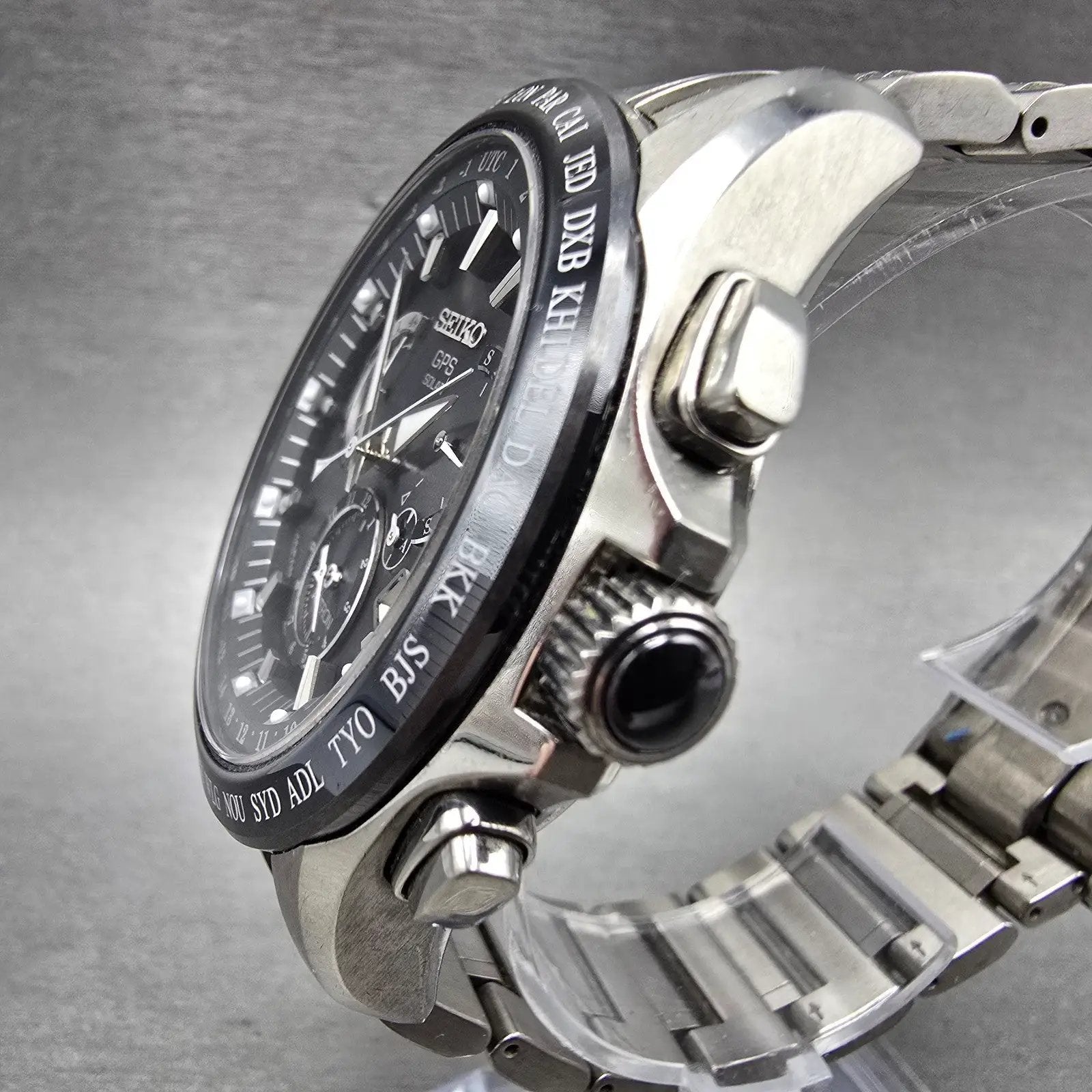 Seiko Astron GPS Watch Men45mm Black Dial Titanium Date World Time Solar Works2