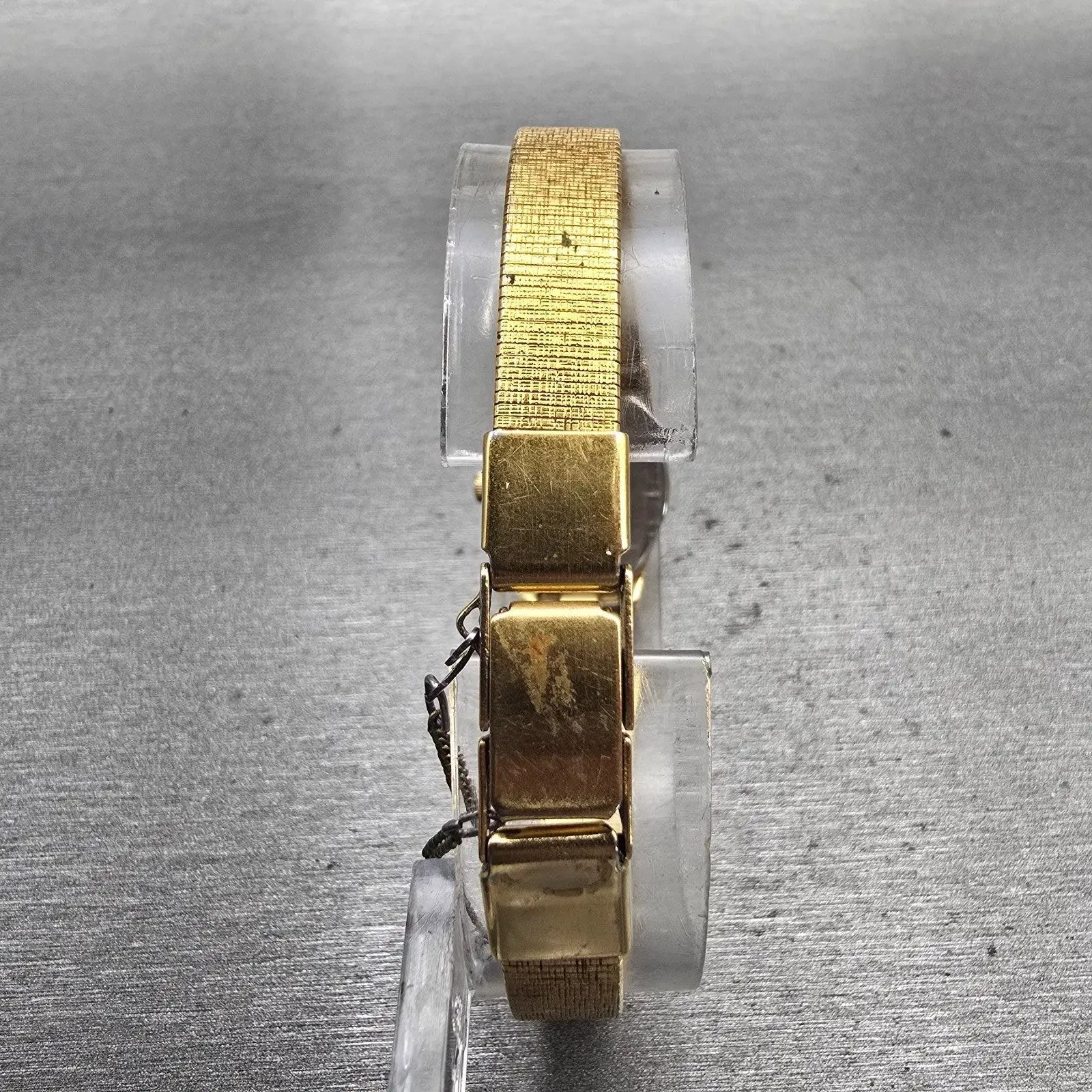 Seiko Watch Women 17mm Black Dial Gold Tone Oval 2Y00-0069 New Battery Vintage7