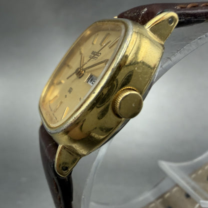Seiko SQ Watch Women 21mm Champagne Dial Gold Tone Daydate 8523-5009 New Batt JO2