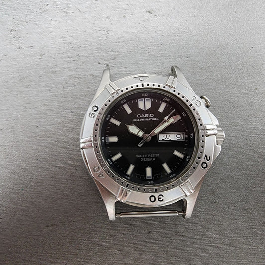 Casio Illuminator Diver Watch Men 38mm Black Dial Silver Ton Daydate MD-782 PART