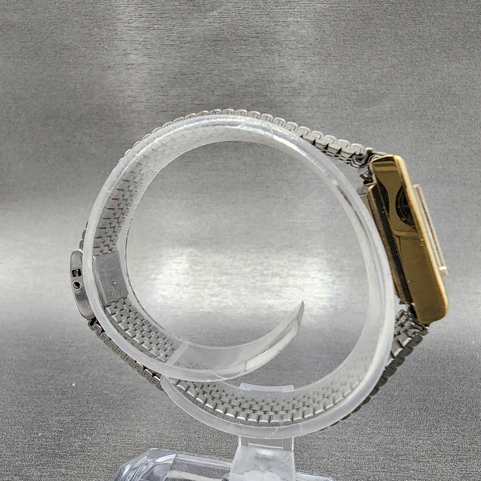 VTG Bulova Tank Watch Women 16mm White Dial Gold Tone Manual Wind Runs8