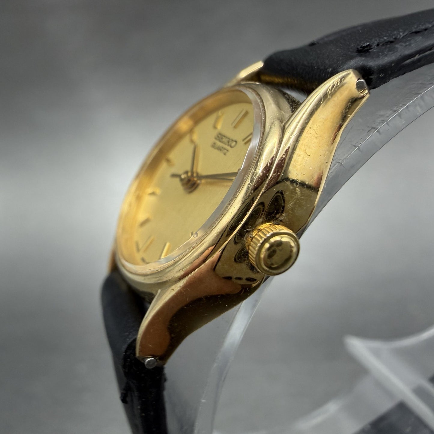 Seiko Watch Women 20mm Gold Dial Gold Tone Round 1N01-0E19 New Battery YFUYFU2
