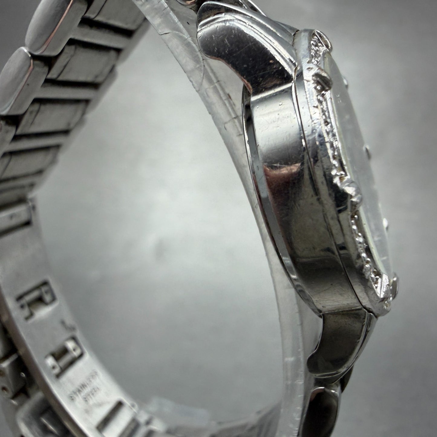 Bulova Watch Women 26mm MOP Dial Silver Tone Date Round 96R105 New Battery3