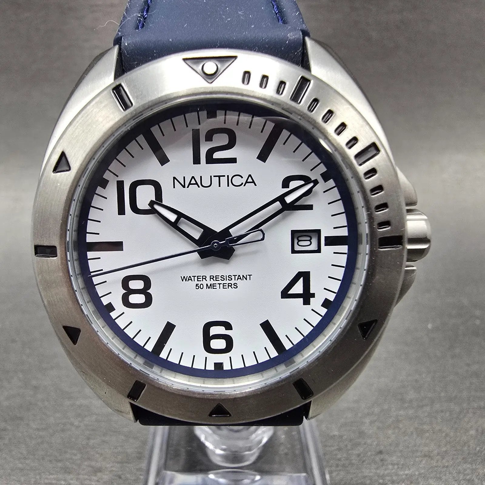 Nautica Dive Watch Men 39mm White Dial Silver Tone Date Round New Battery0
