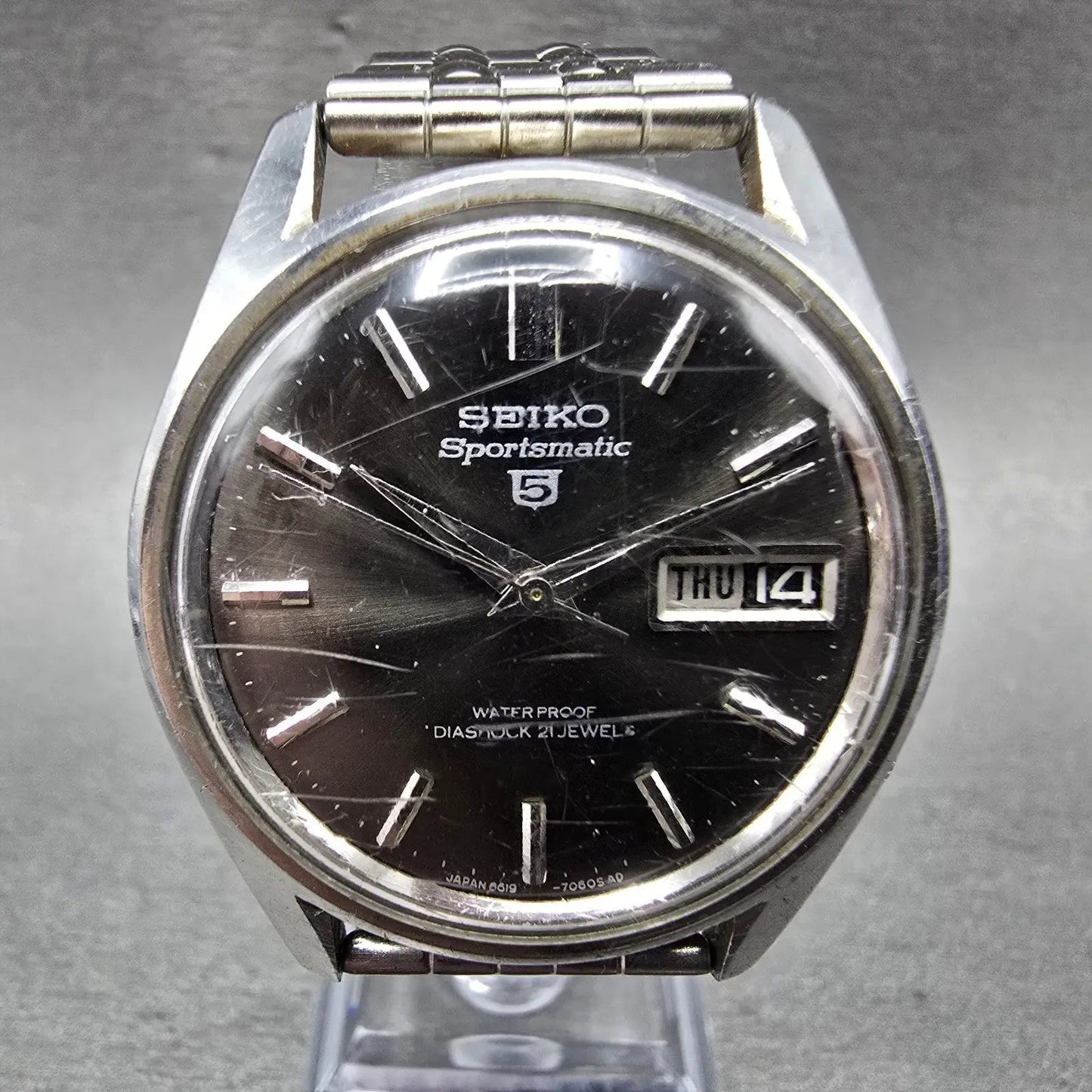 Seiko 5 Sportsmatic Watch Men 36mm Black Dial Silver Tone Daydate 6619-7070 Runs0