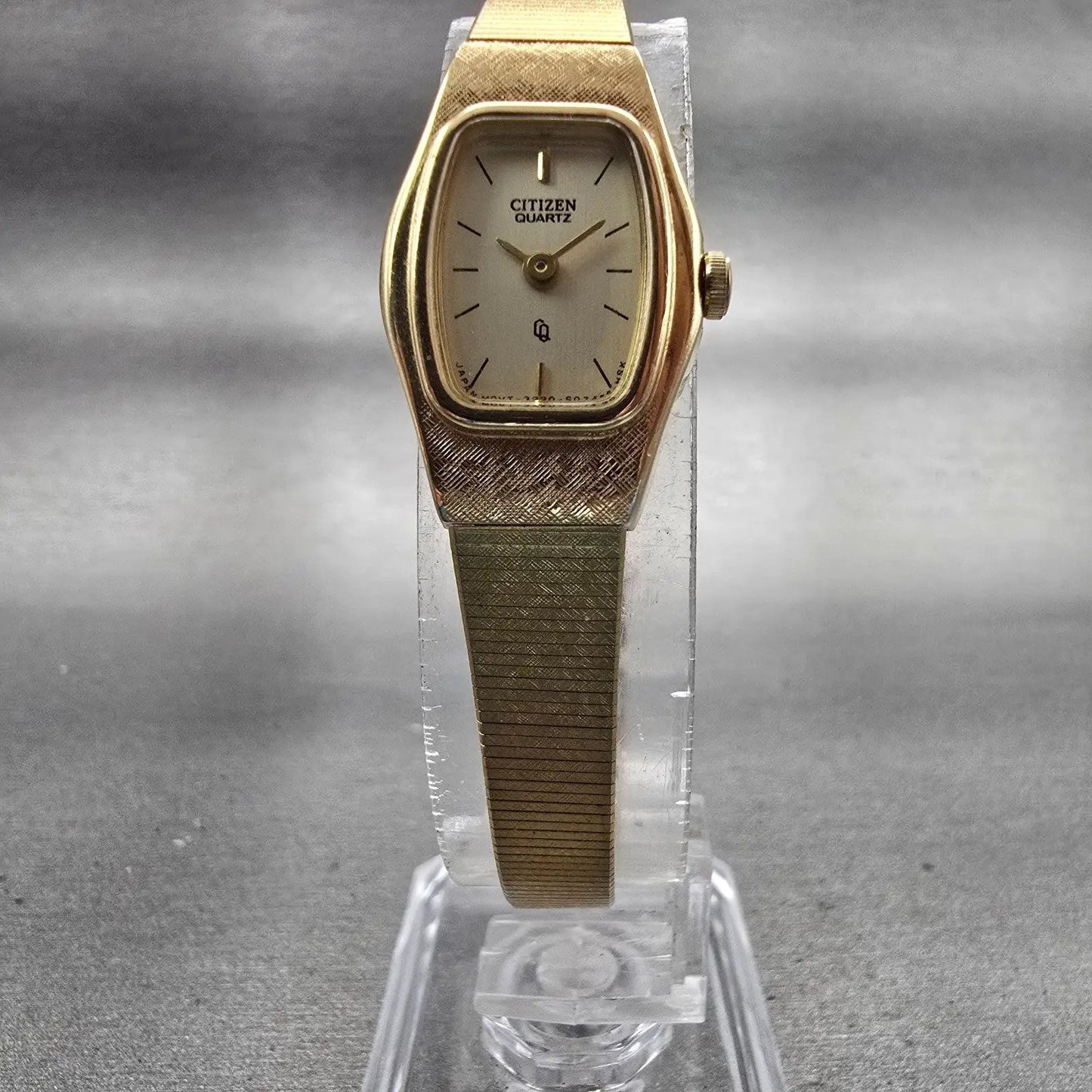 Citizen CQ Watch Women 17mm Champagne Dial Gold Tone Oval 3220-S16881 New Batt5