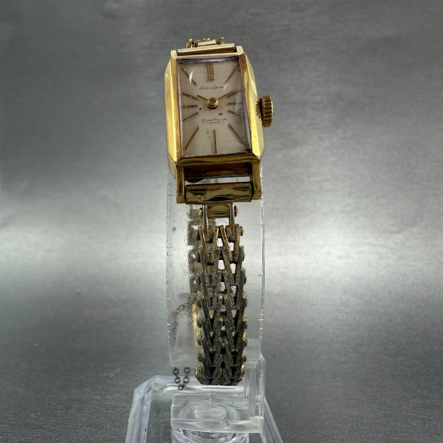 Seiko Solar Tank Watch Women 15mm White Dial Gold Tone Rectangle 572 Manual Runs5