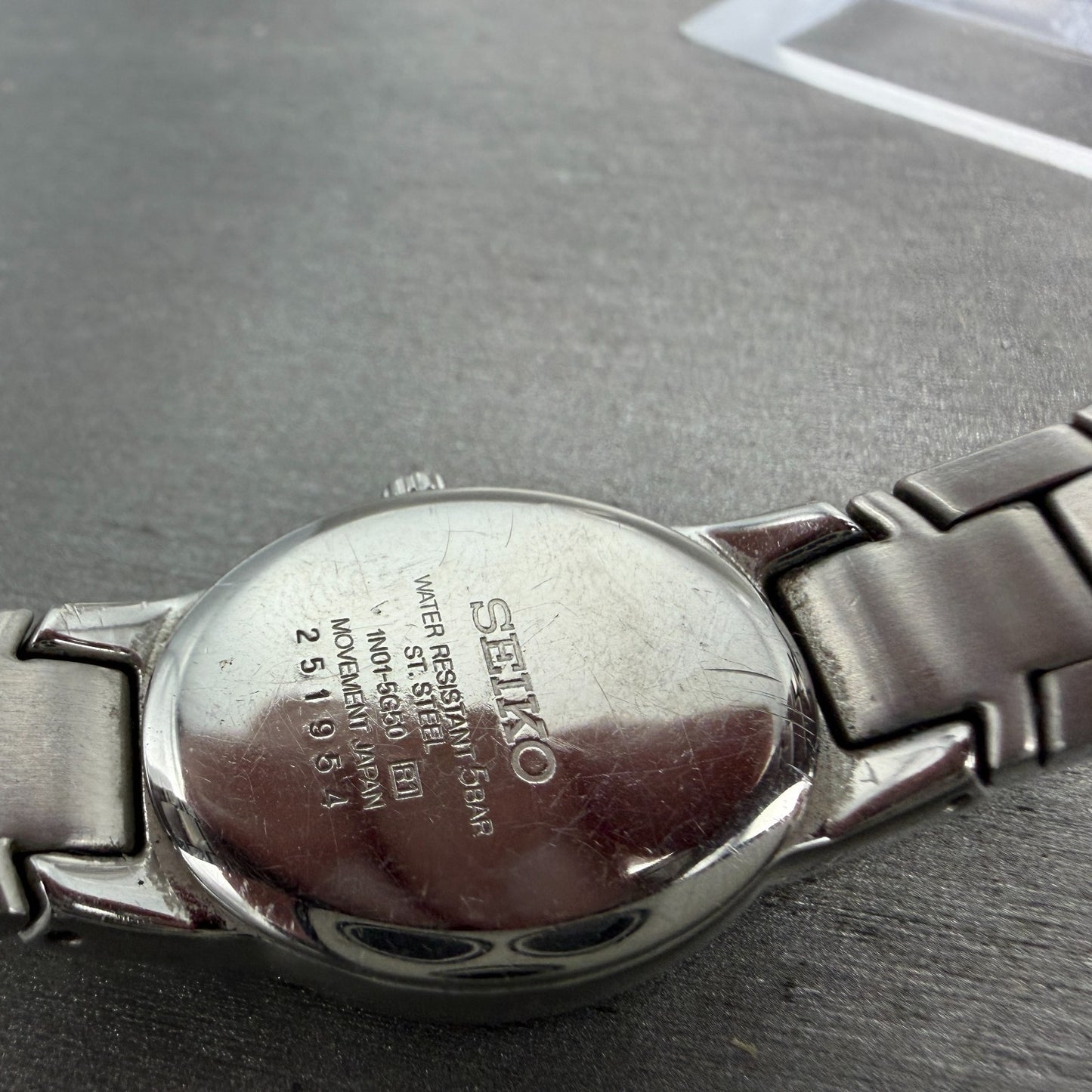 Seiko Vivace Watch Women 22mm White Dial Silver Tone Oval 1N01-5G50 New Battery9