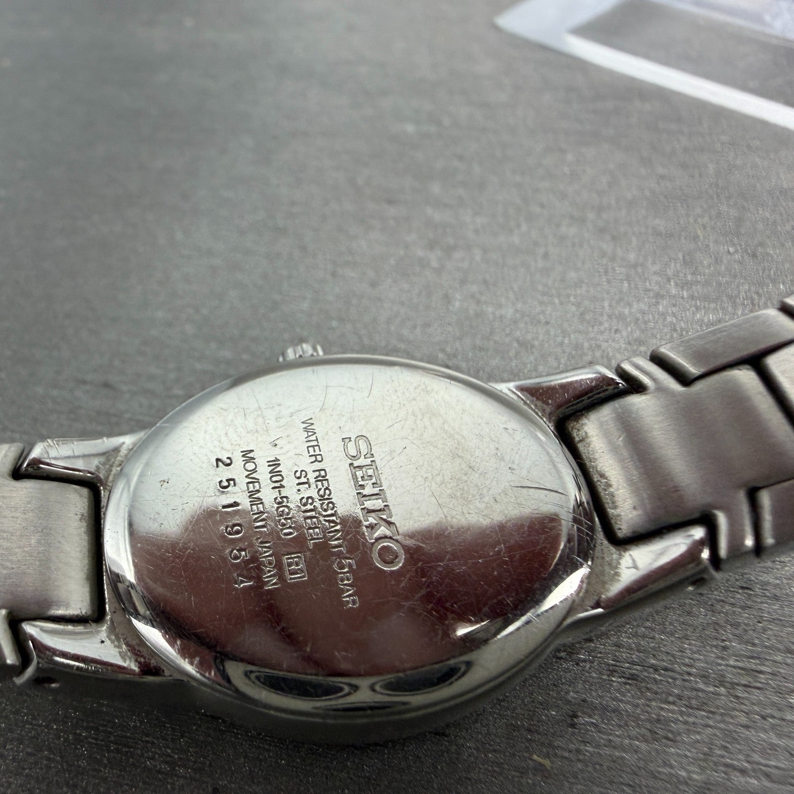 Seiko Vivace Watch Women 22mm White Dial Silver Tone Oval 1N01-5G50 New Battery9
