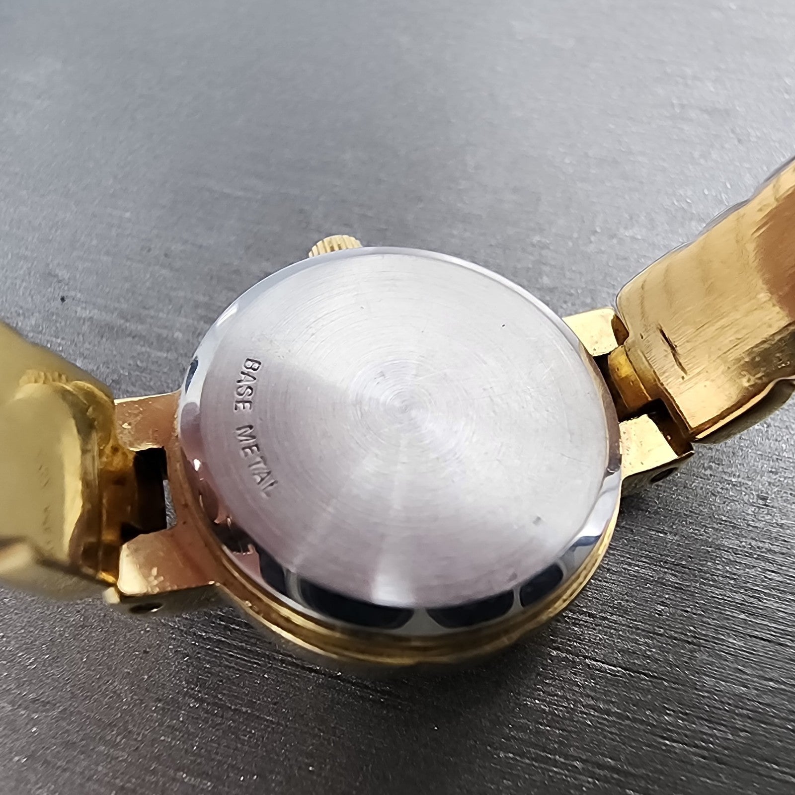 Wittnauer Watch Women 20mm Gold Dial Gold Tone Round LU8013 5784 New Battery VTG9