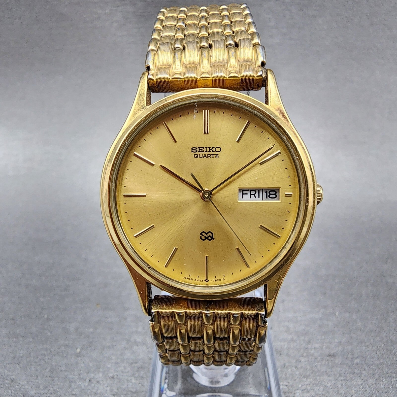Seiko SQ Watch Men 33mm Champagne Dial Gold Tone Daydate 5h237b09 New Battery0