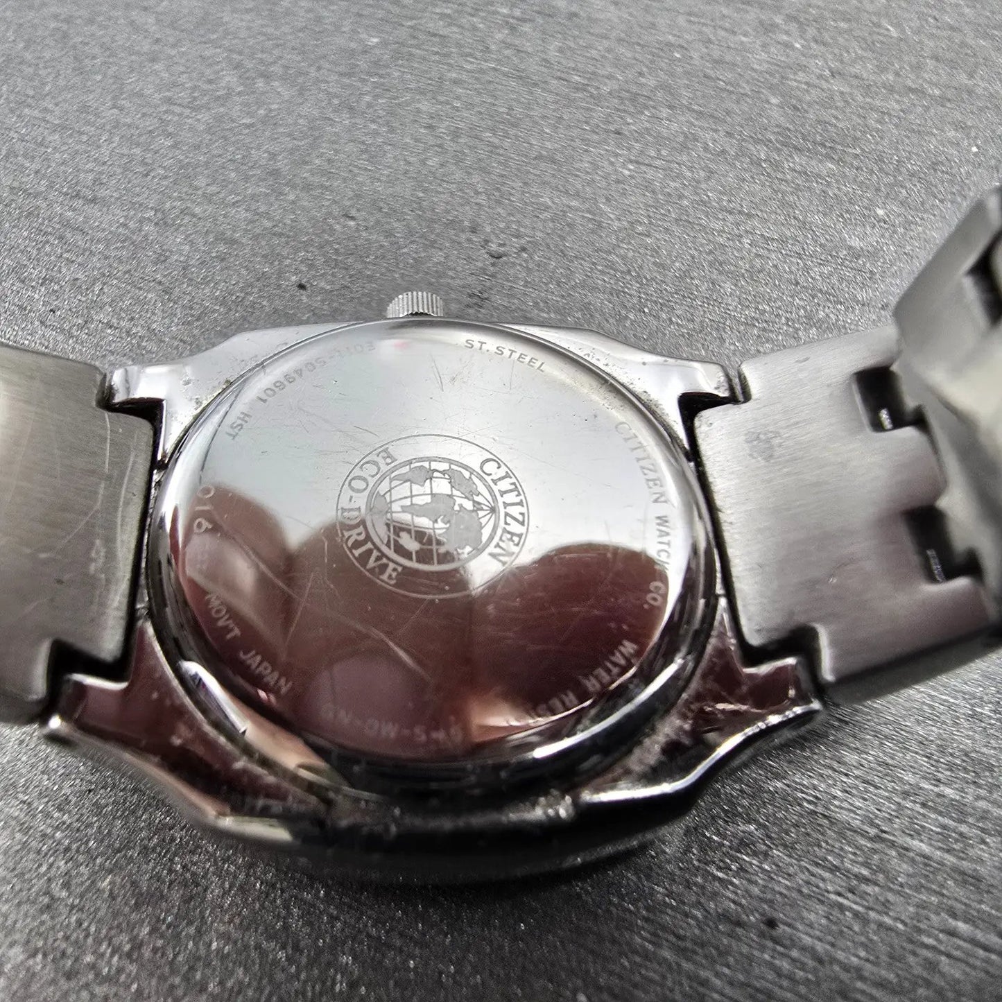 Citizen Eco-Drive Watch Women 25mm Gray Dial Silver Tone Date E011-S049601 RunsS10