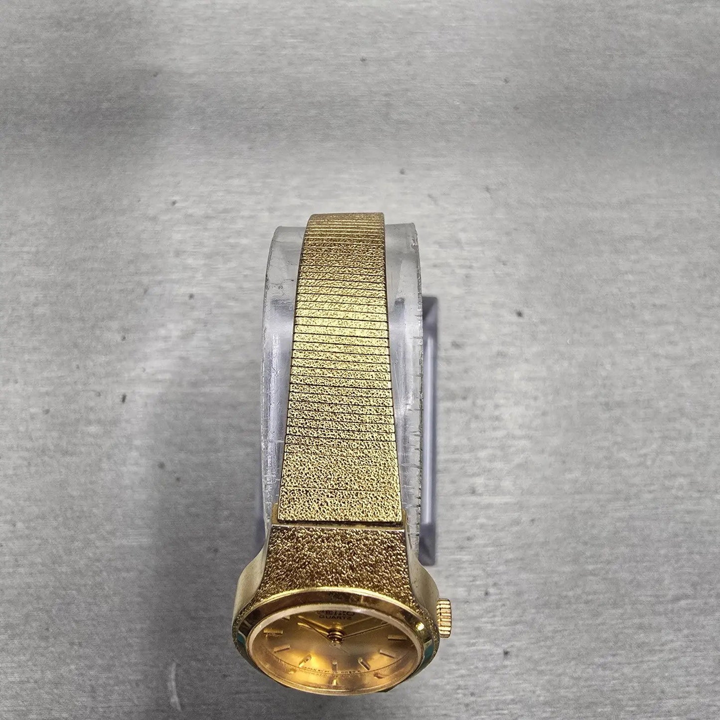 Seiko Watch Women 20mm Gold Dial Gold Tone Oval 8Y21-0020 New Battery Vintage4