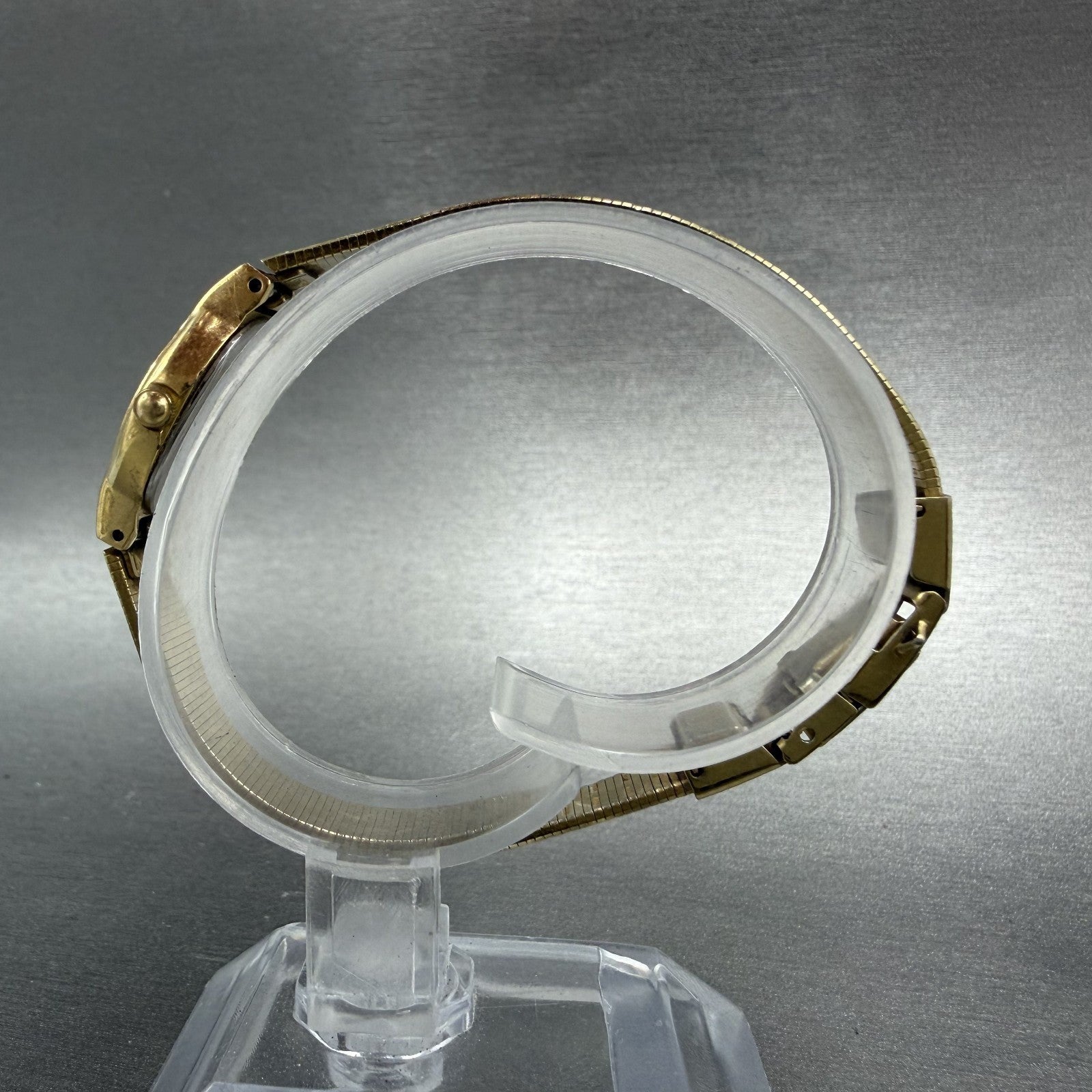 Seiko Watch Women 18mm Black Dial Gold Tone Round 1N00-0H59 New Battery6