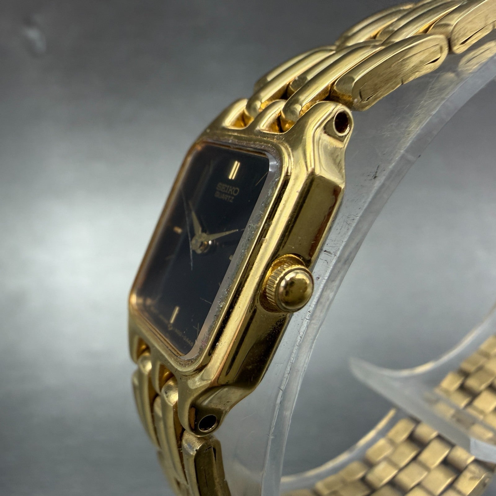 Seiko Tank Watch Women 15mm Black Dial Gold Tone Rectangle 1N00-5A10 New Battery2