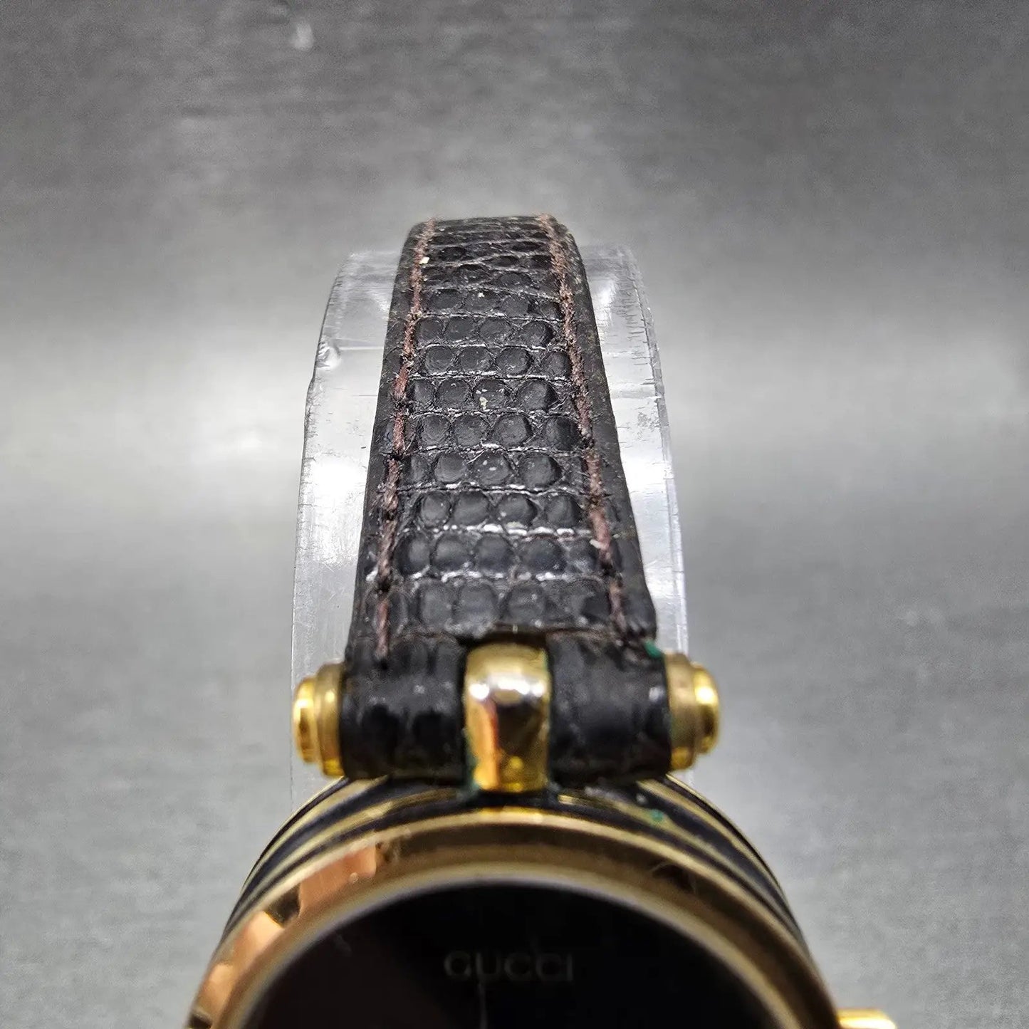 Gucci 2000L Watch Women 22mm Black Dial Gold Plated Round New Battery VTG BQWE5