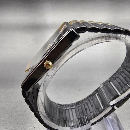 Seiko Half Moon Watch Women 20mm Gold Dial Two Tone Rectangle 2Y00-5G00 New Batt2