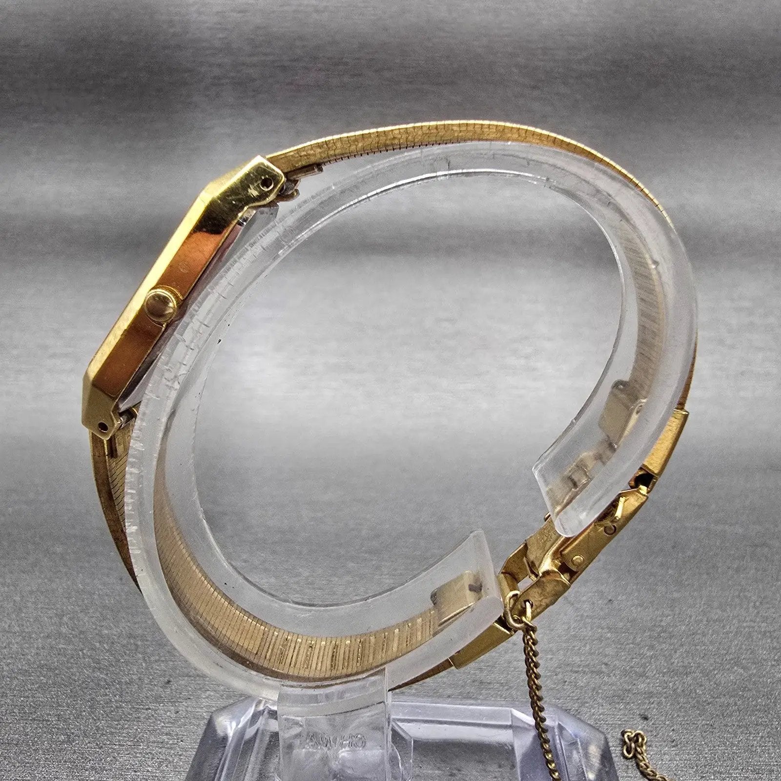 Citizen CQ Watch Women 13mm Black Dial Gold Tone Rectangle 2250-223373 New Batt6