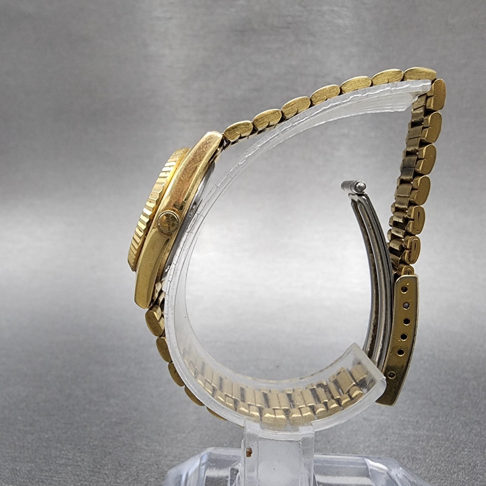 Seiko SQ Watch Women 24mm Champagne Dial Gold Tone Daydate 3e230a69 New Battery6