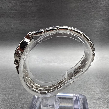 Bulova Watch Women 16mm Silver Dial Silver Tone Oval 91L14 New Battery6