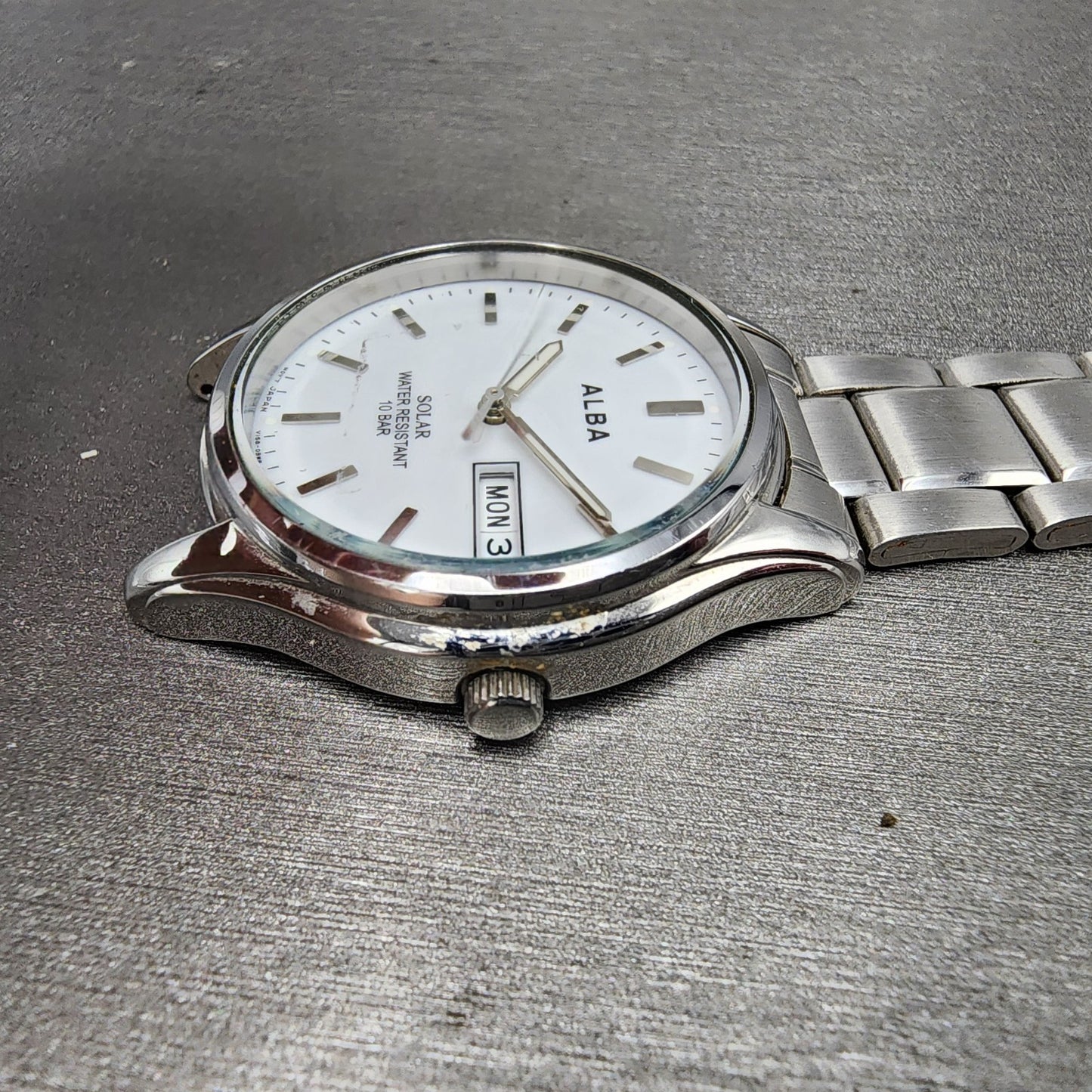 Seiko ALBA Solar Watch Men 36mm White Dial Silver Tone Daydate V158A PARTS4