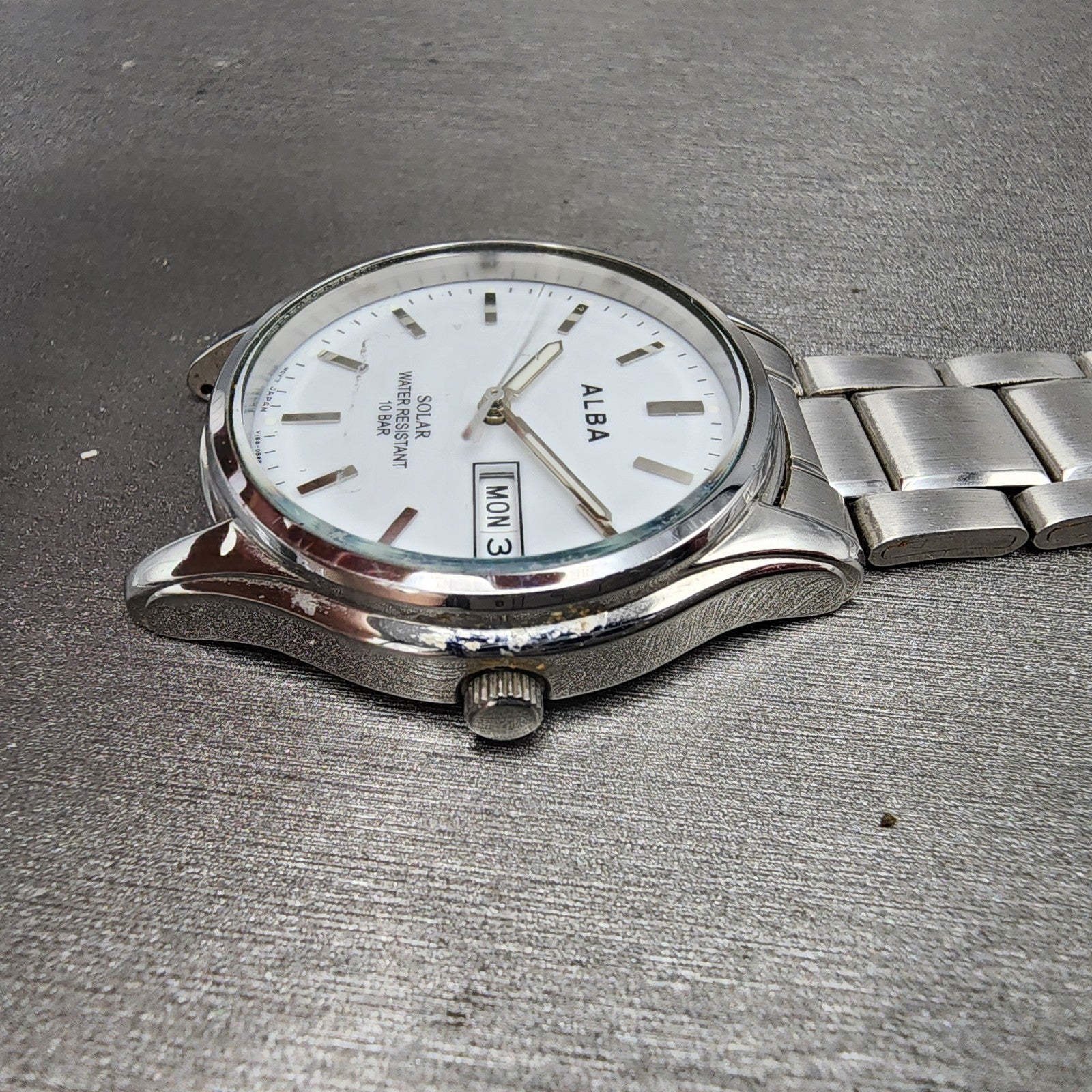 Seiko ALBA Solar Watch Men 36mm White Dial Silver Tone Daydate V158A PARTS4