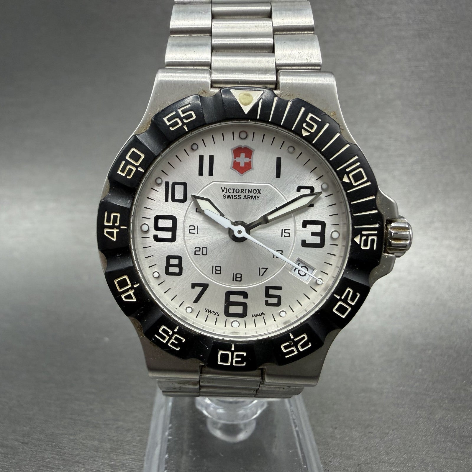 Victorinox Swiss Army Summit XLT Watch Men 39mm Silver Dial Steel Date PARTS0