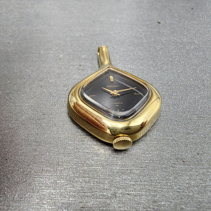 Seiko Pendant Watch Women 25mm Black Dial Gold Plated 117980 Manual Wind Runs2