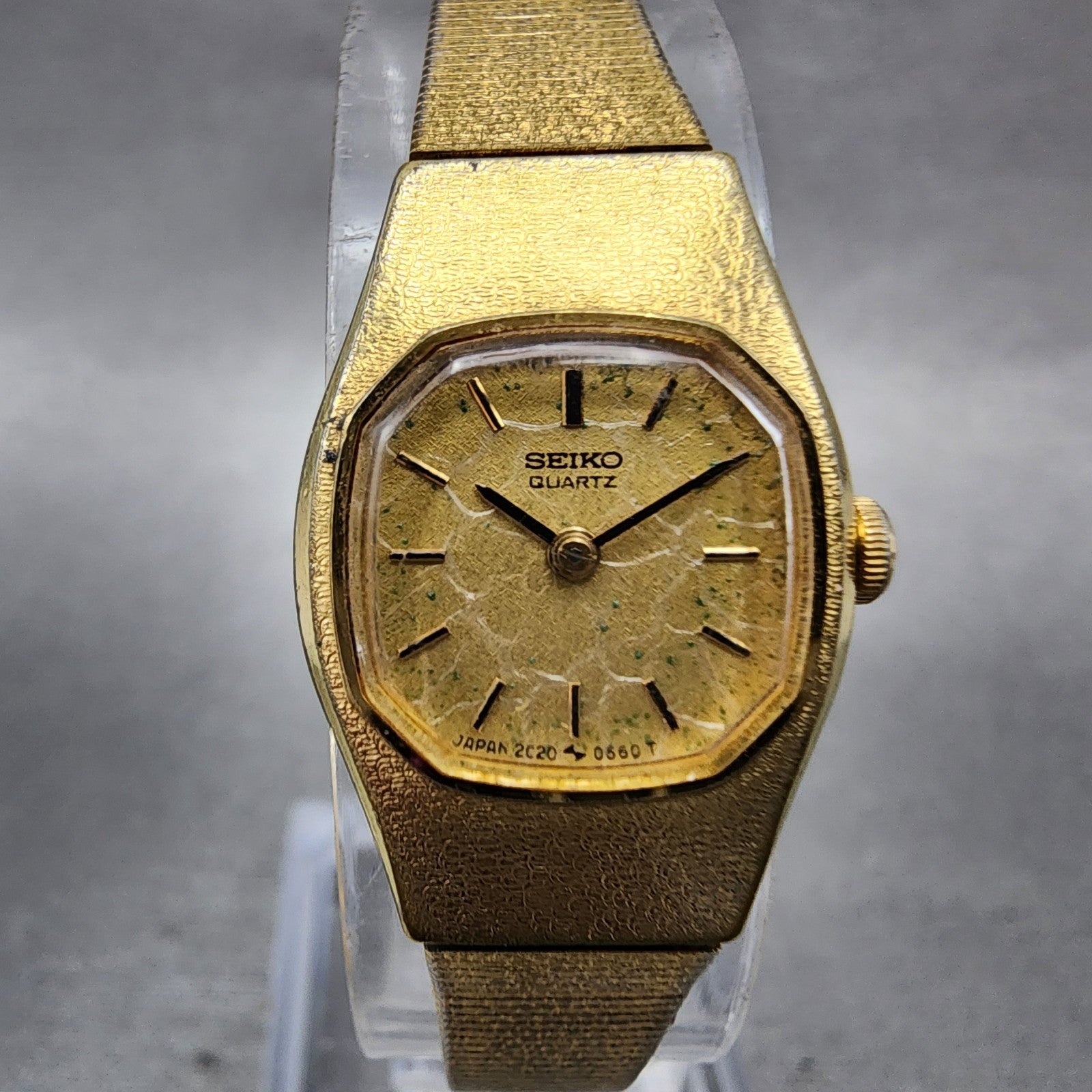 Seiko Watch Women 16mm Champagne Dial Gold Tone Round 2C205300 New Battery0