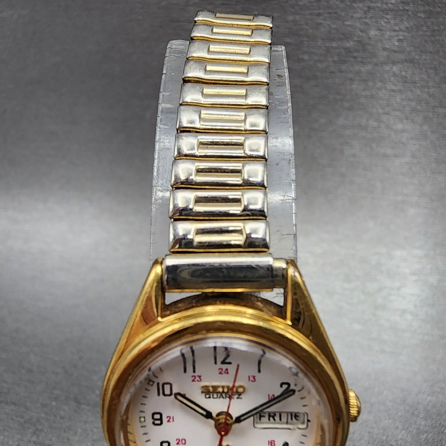 Seiko SQ Watch Women 24mm White Dial Gold Tone Daydate Round 7N836A09 NewBat B14