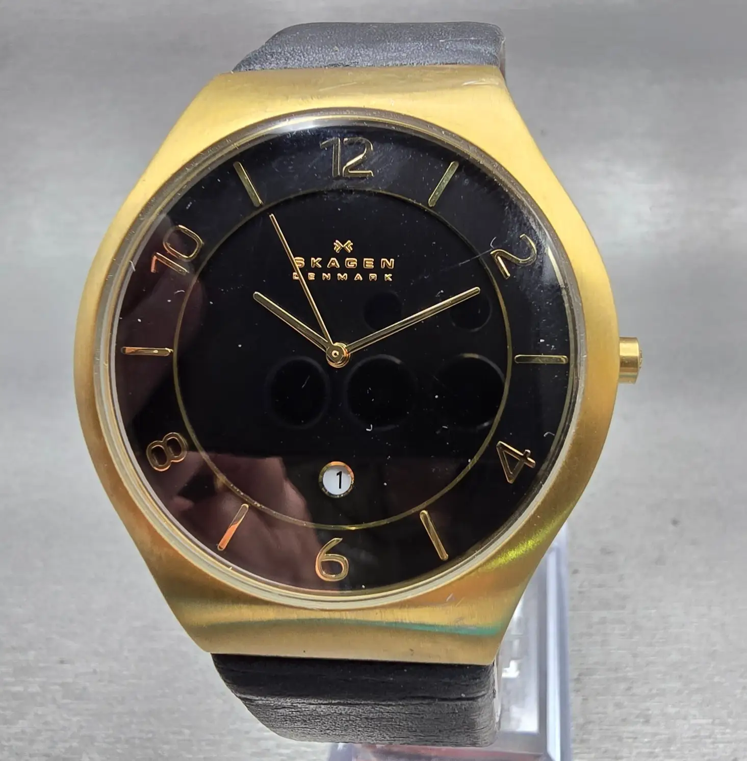 Skagen Watch Men 41mm Black Dial Gold Tone Date Round SKW6145 New Battery0