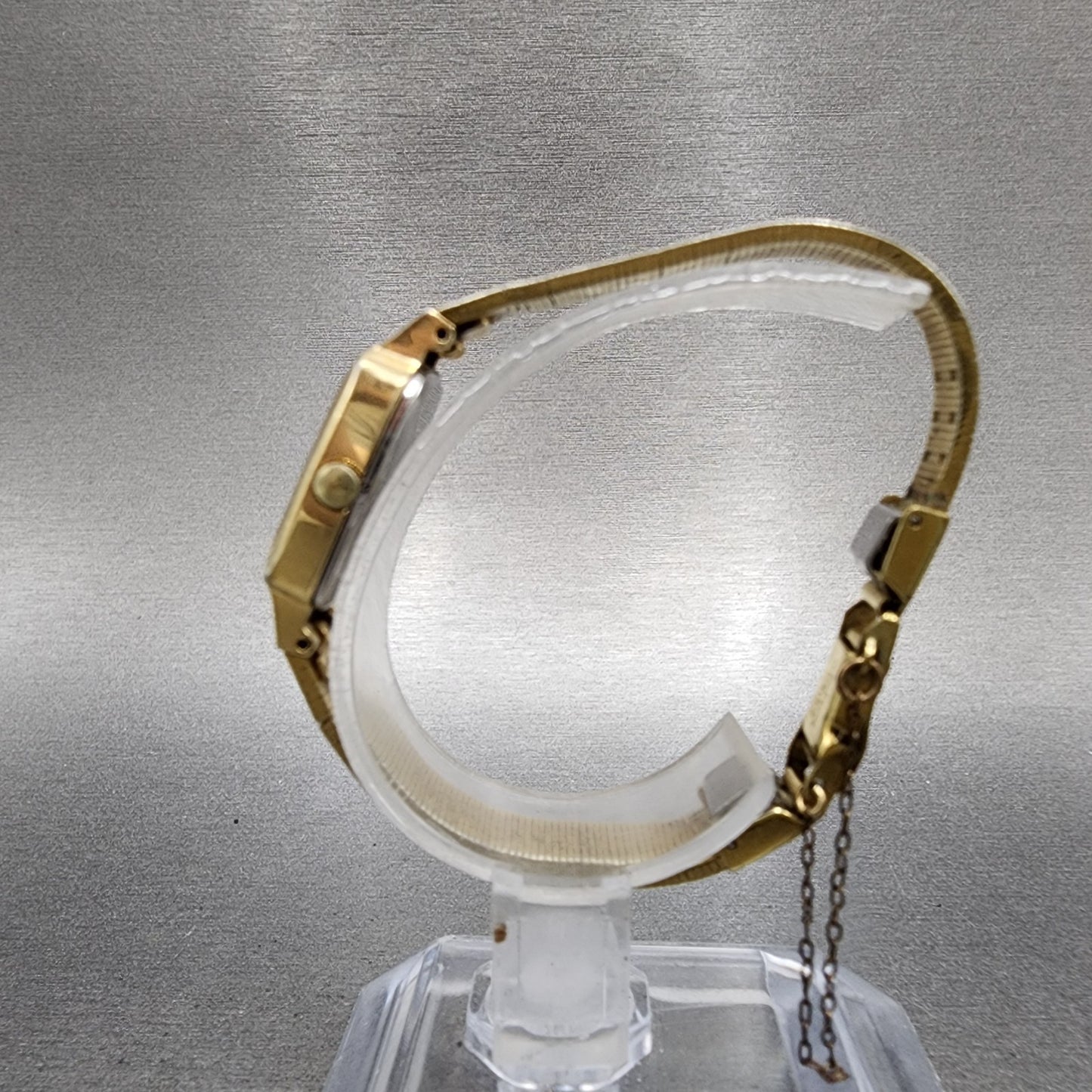 Seiko Tank Watch Women 18mm Gold Dial Gold Tone Rectangle 23205229 New Battery6