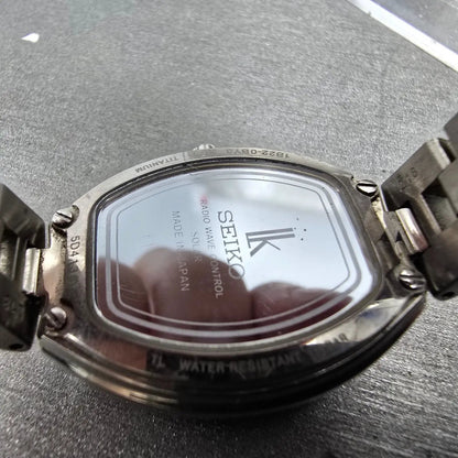 Seiko Lukia Atomic Solar Watch Women 26mm White Dial Silver Tone 1B22-0BY0 PARTS10