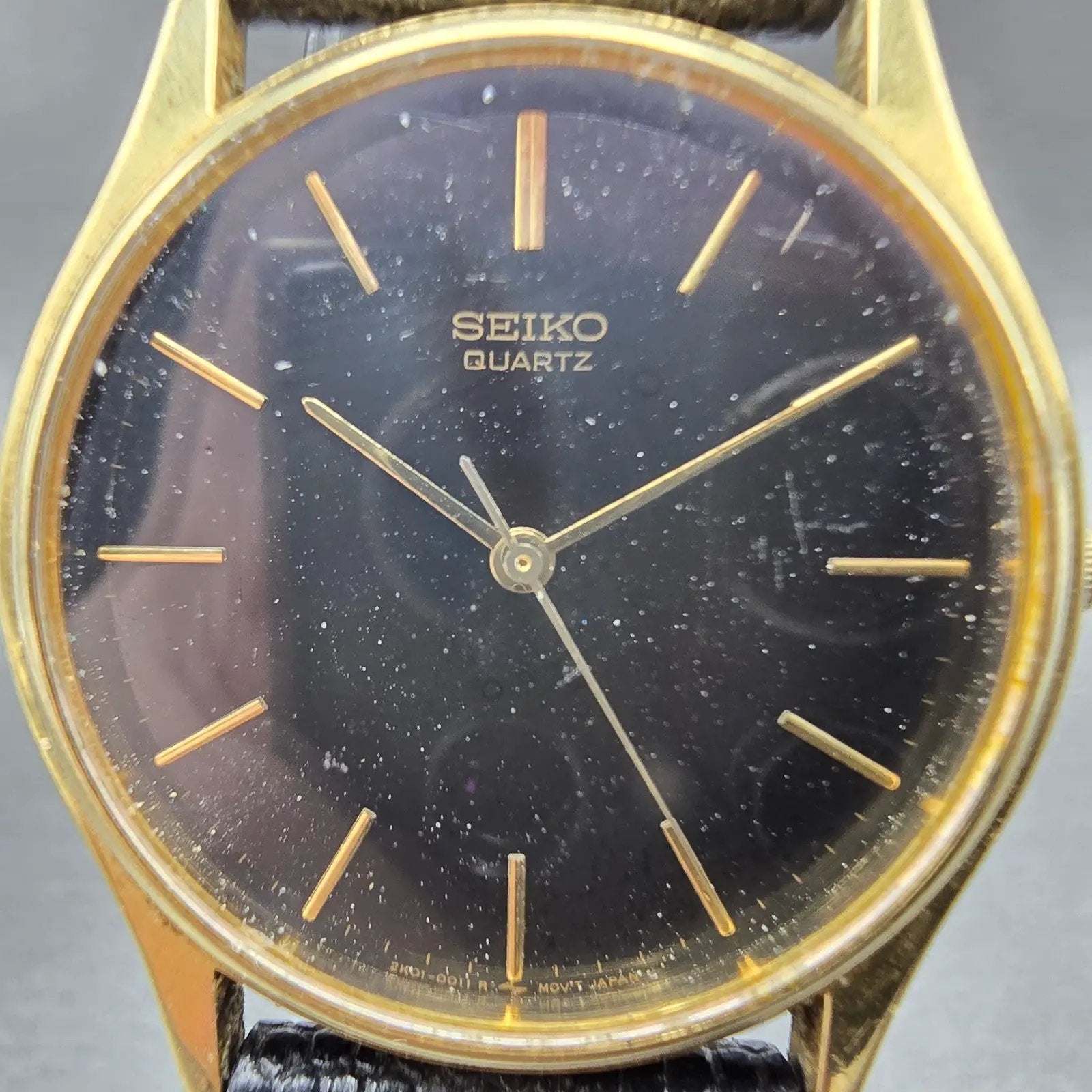 Seiko Watch Men 32mm Black Dial Gold Tone Round 2K01-0011 PARTS Vintage2
