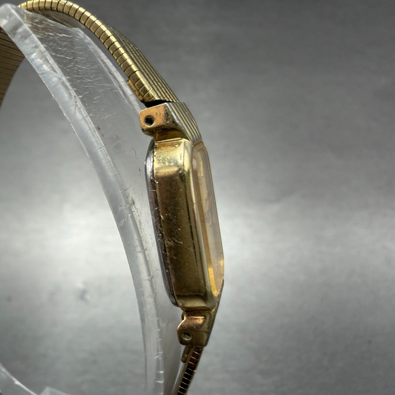 Seiko Tank Watch Women 13mm Champagne Dial Gold Tone 2e20-6019 New Battery UJH3