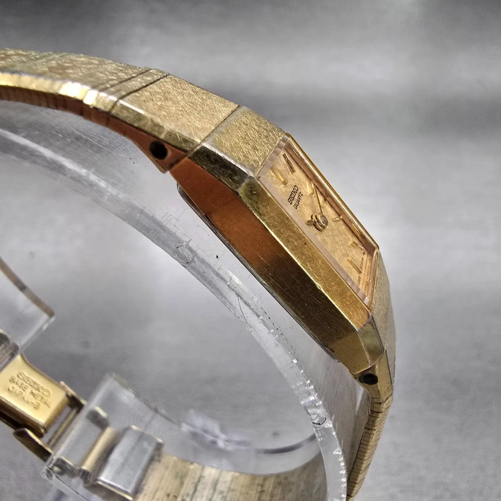 Seiko Watch Women 12mm Gold Dial Gold Tone Rectangle 1320-5049 New Battery VTG3