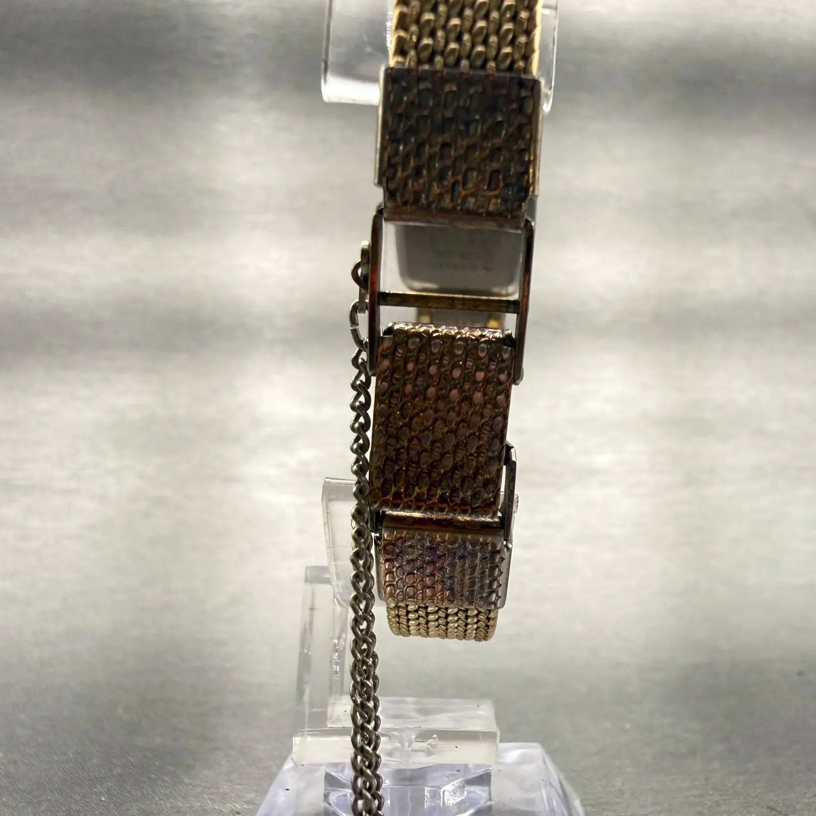 Seiko Tank Watch Women 17mm White Dial Gold Tone Rectangle 1400-8210 New Battery7