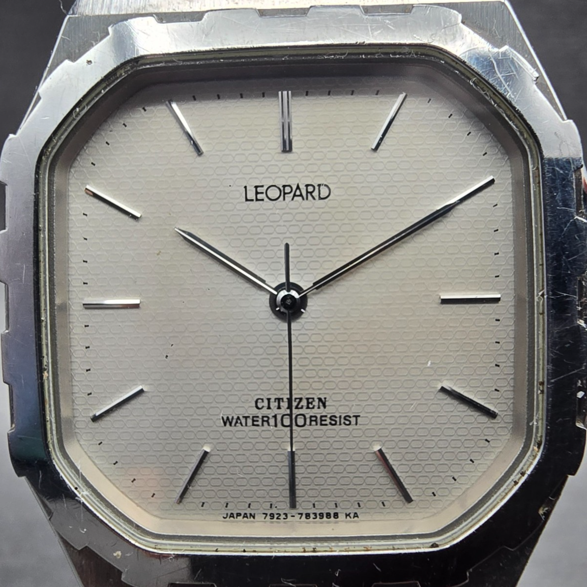 Citizen Leopard Watch Men 30mm Champagne Dial Silver Tone 7933-799976 New Batt2