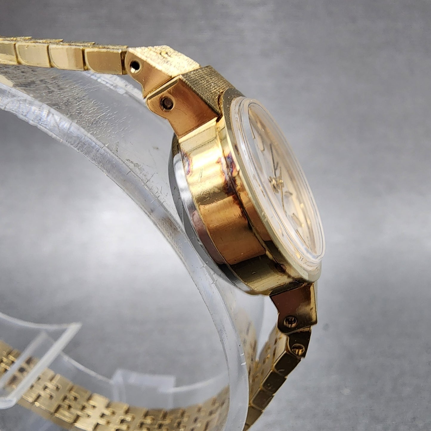 Citizen Special Watch Women 20mm White Dial Gold Plated Manual Wind Runs VTG3