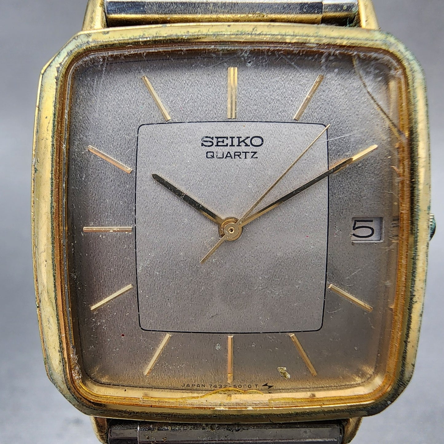 Seiko Tank Watch Men 29mm Silver Dial Two Tone Date 74325030 New Battery1