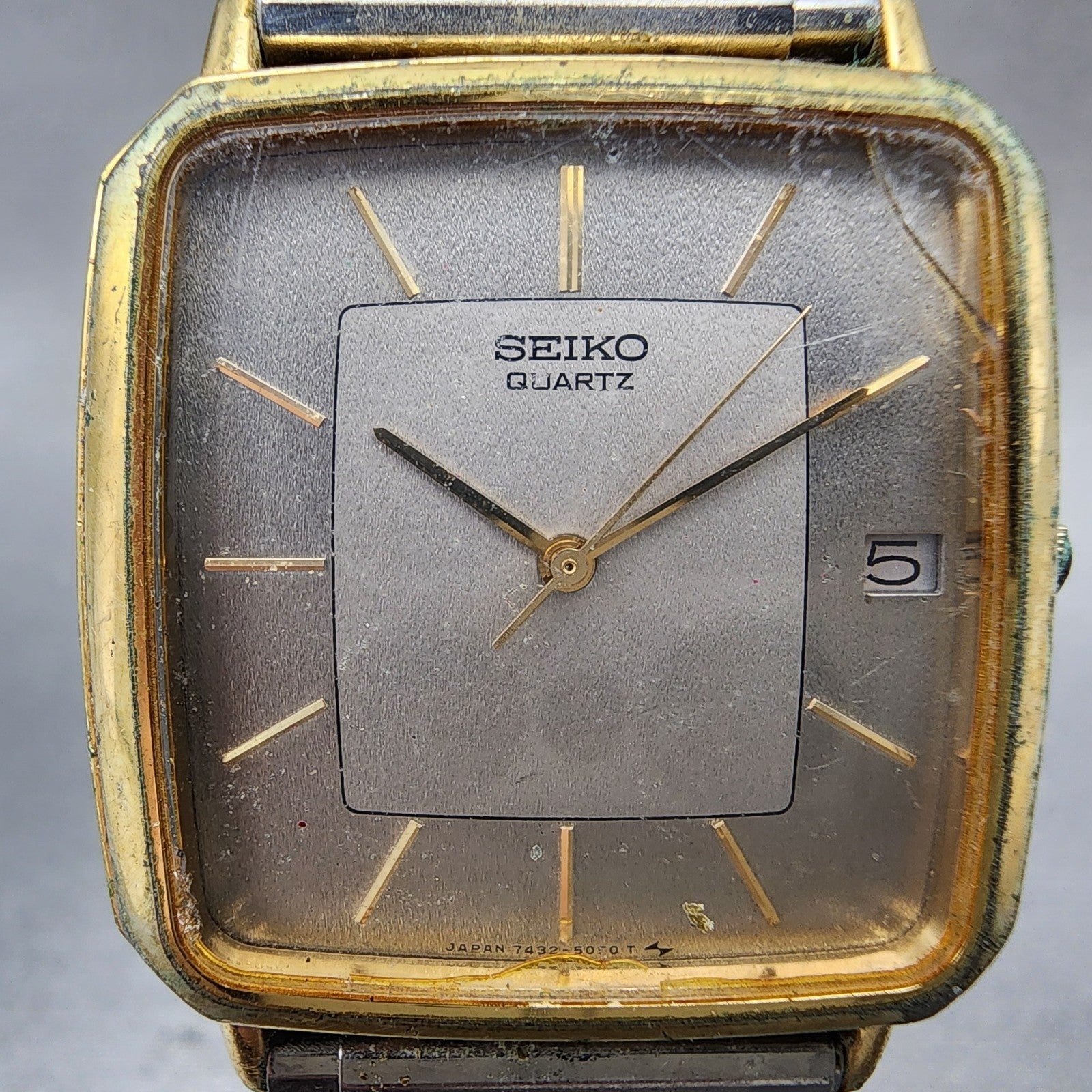 Seiko Tank Watch Men 29mm Silver Dial Two Tone Date 74325030 New Battery1