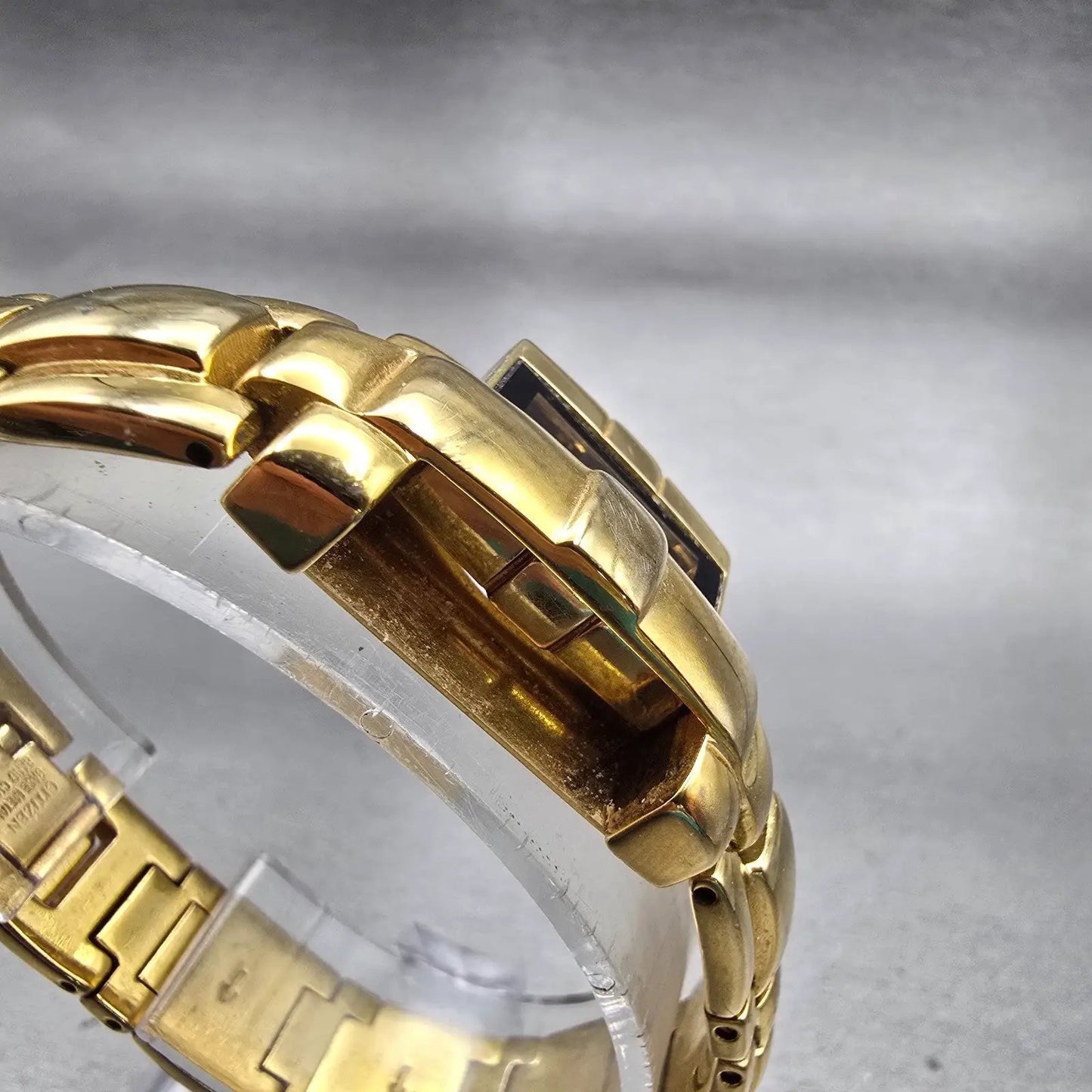 Citizen Elegance Hide Away Watch Women 16mm Black Dial Gold Tone New Battery VTG6