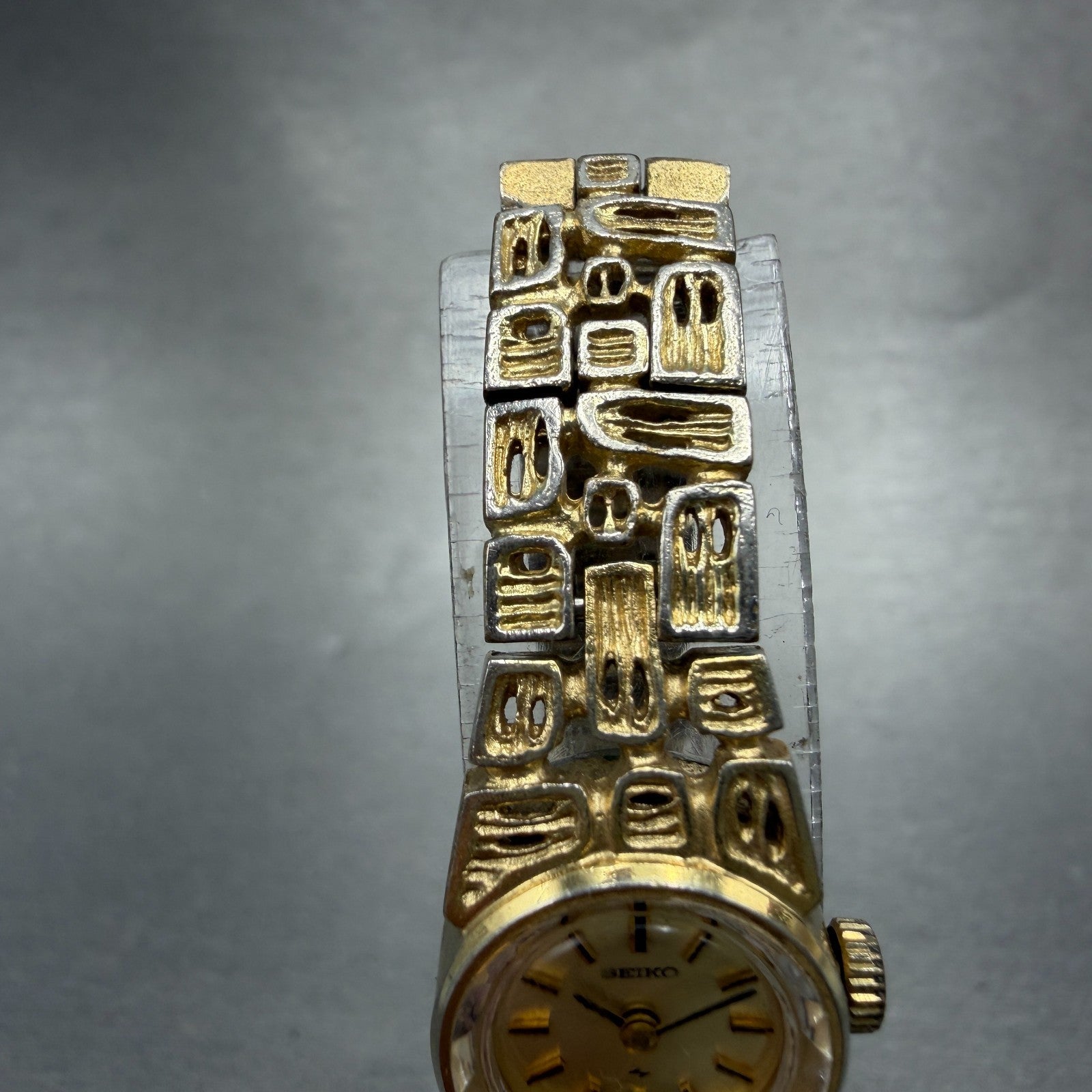 Seiko Watch Women 16mm Champagne Dial Gold Tone Manual Round 11-0549 Runs VTG4
