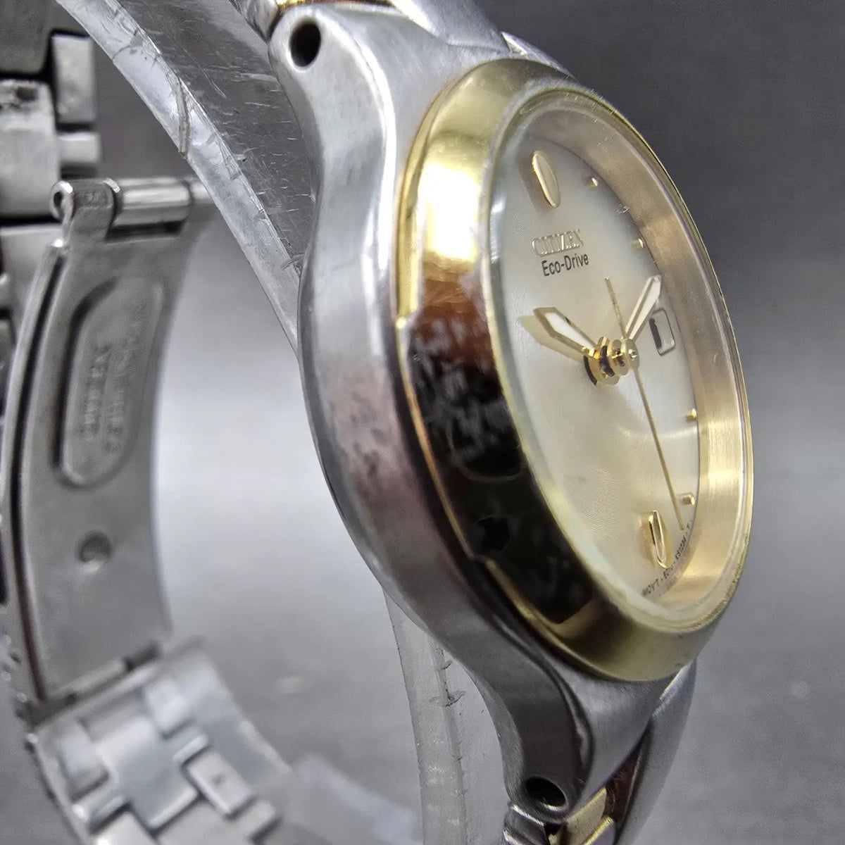Citizen Eco-Drive Watch Women 25mm Cream Dial Two Tone Date Round Works JP3